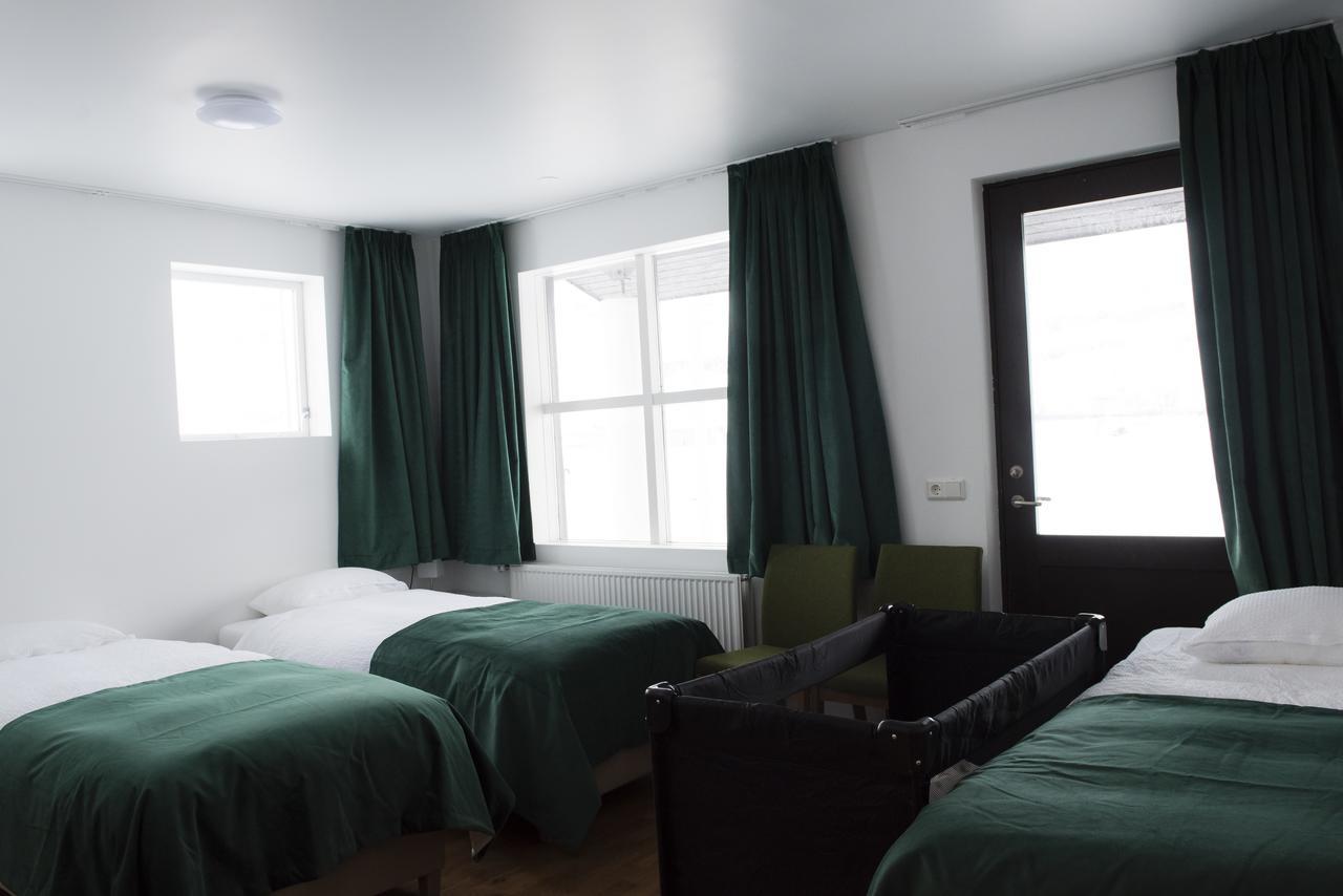Media Luna Guesthouse Сейдисфьордюр Экстерьер фото
